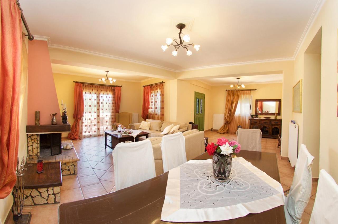 Iliachtides Villas Каравомилос Номер фото